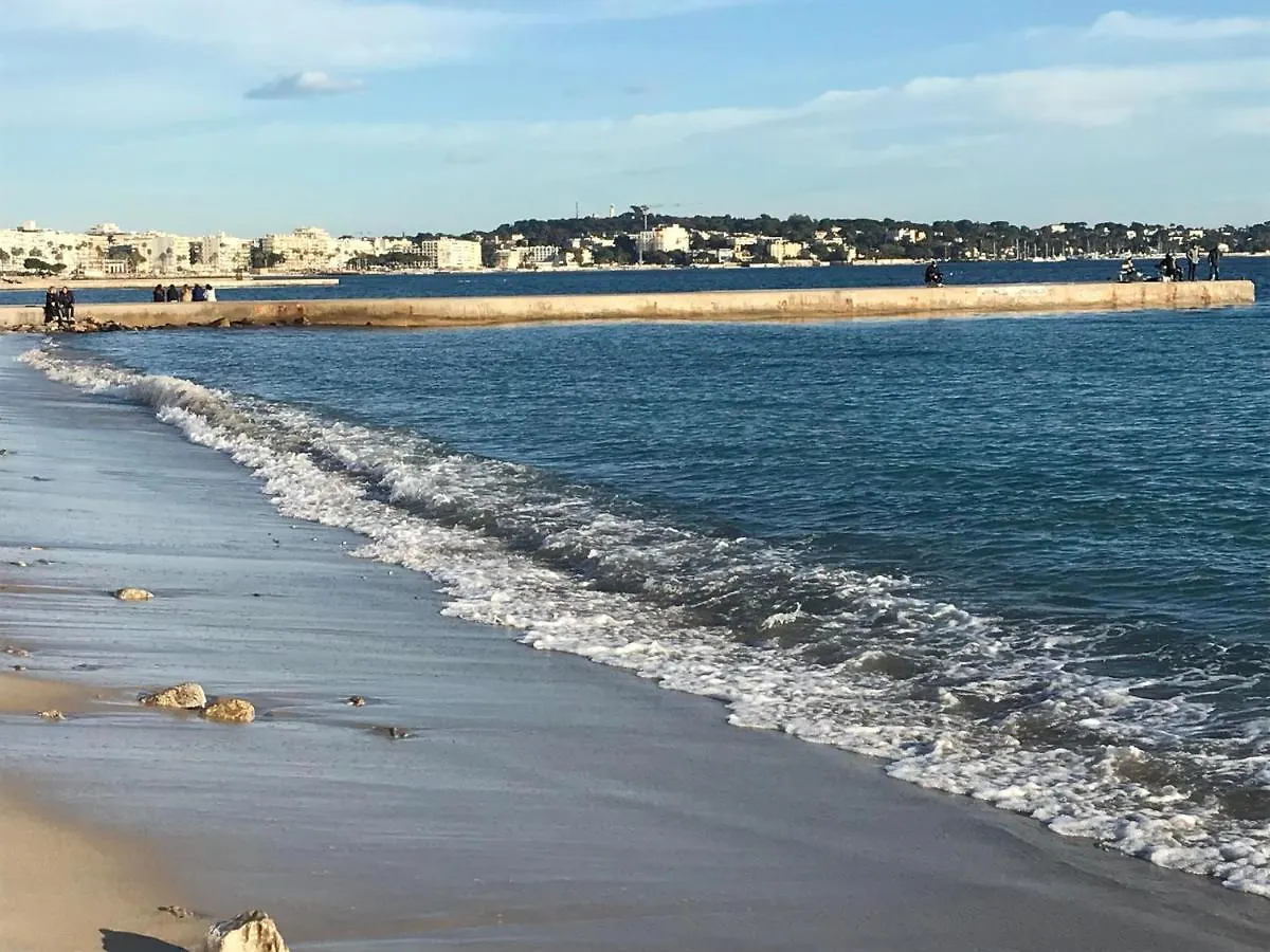Golfe Juan, Quiet Apartment With Pool, Near The Beach Vallauris