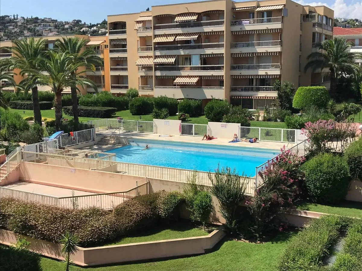 Golfe Juan, Quiet Apartment With Pool, Near The Beach Vallauris