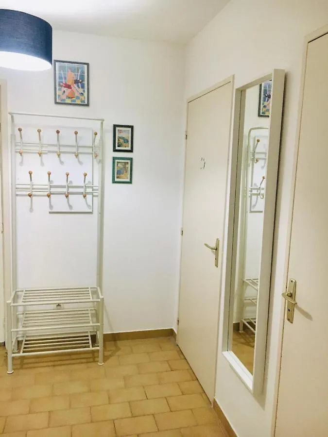 Golfe Juan, Quiet Apartment With Pool, Near The Beach Vallauris
